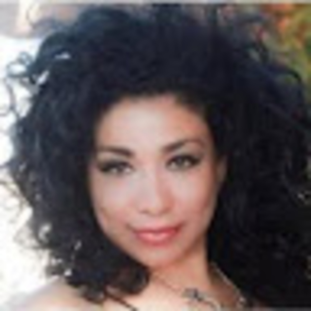 Meet your Posher, Mayra